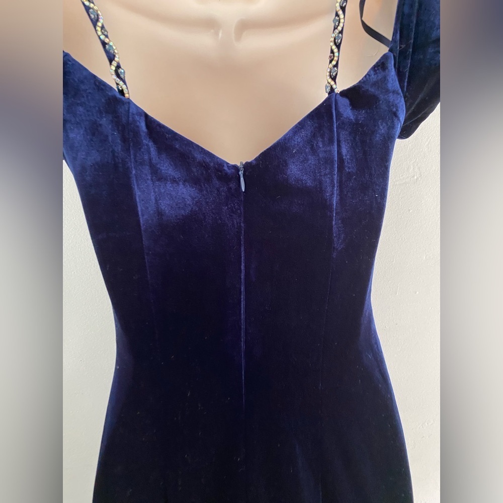 Dancing Queen velvet Midnight Blue Gown - Picture 7 of 13
